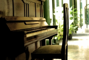 ƯU NHƯỢC CỦA ĐÀN PIANO CŨ